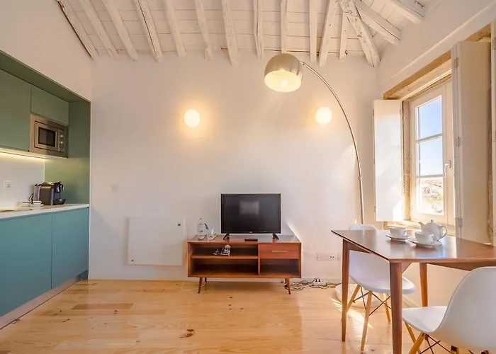 דירה Cozy Perfect Location & Comfort