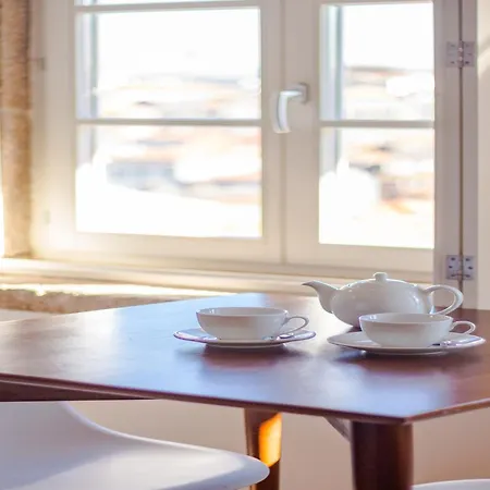 Cozy Perfect Location & Comfort דירה *